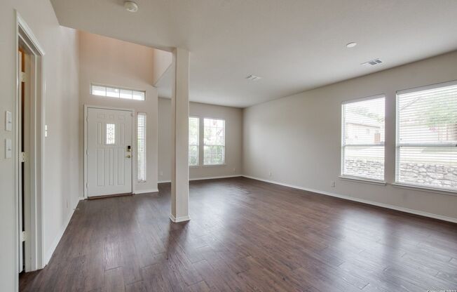 Beautiful 4 BR/3.5 bath home in Turnberry