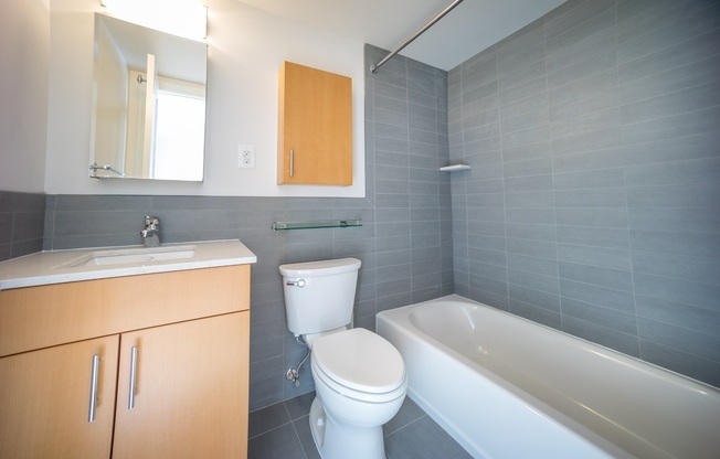 Studio, 1 bath, 433 sqft, $1,995, Unit 0208