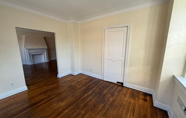 2 beds, 2 baths, 1,303 sqft, $2,200, Unit New King Edward  301