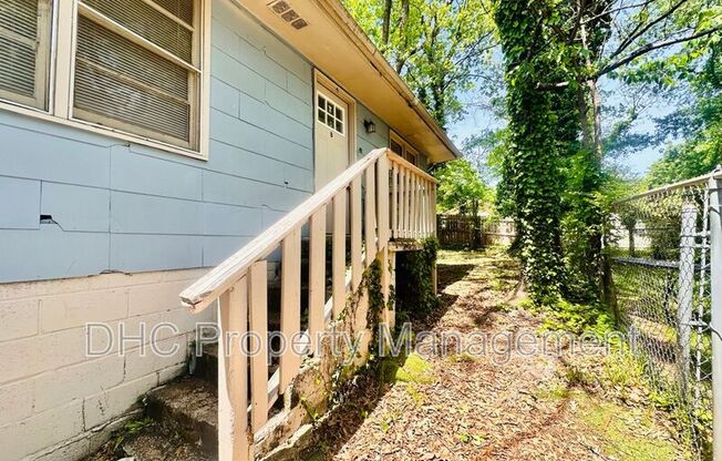 1119 REGENT ST SW