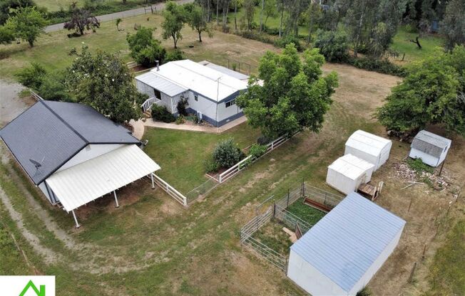 5182 Poplar Ave - Cozy Country Home with Fenced Yard