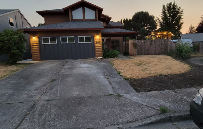 4115 SW 195 CT