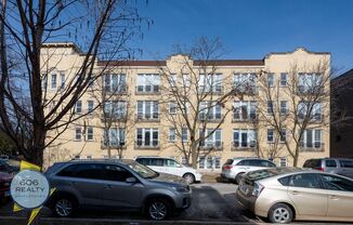 Albany Park Apartments - 4901 Christiana