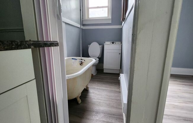East side 3 bedroom apartment