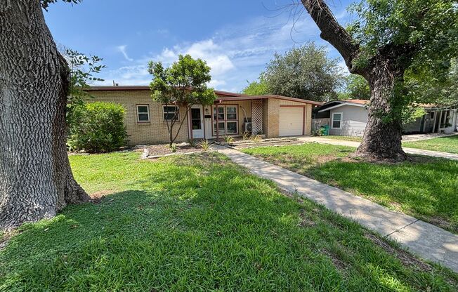 318 SPRUCEWOOD