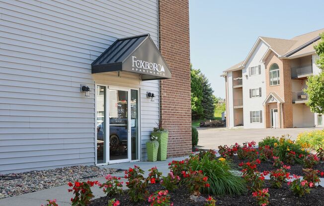 2 beds, 2 baths, 1,142 sqft, $1,400, Unit 31-304