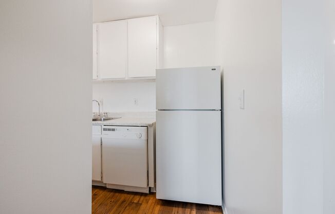 1 bed, 1 bath, 576 sqft, $1,175, Unit 2298-23