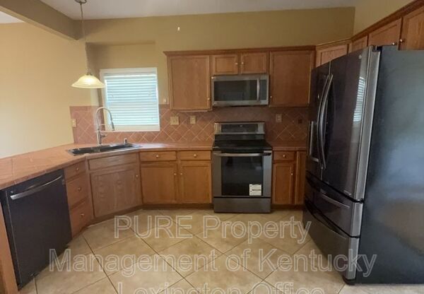 4844 CLIFFORD CIR