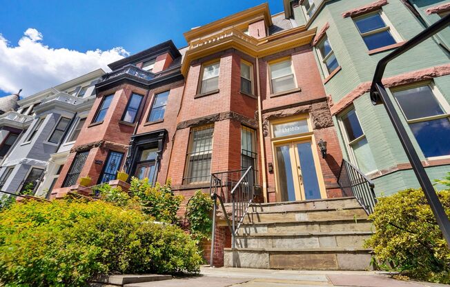 Professionally Managed// 3 Bedroom 2 Bathroom Condo // Kalorama/Dupont Circle// 1 Parking Spot Included