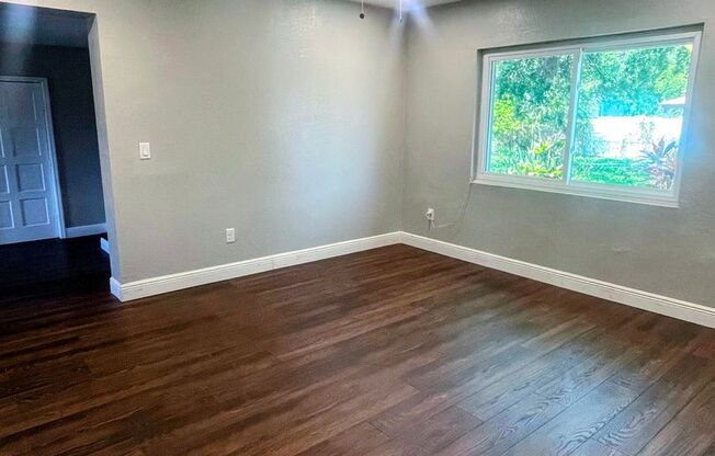 Stylish 3-Bedroom Bungalow Near Downtown Tampa - AVAILABLE ON JULY 5TH