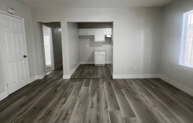10914 Avalon Blvd.
