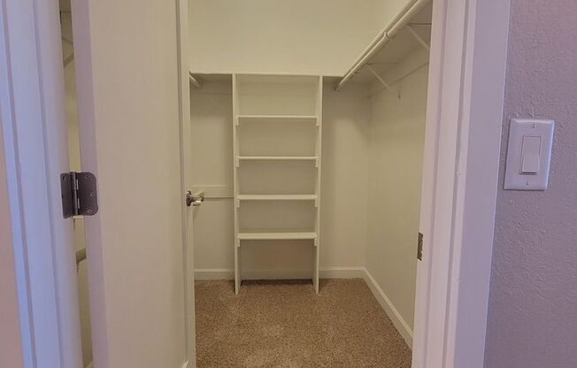 1 bed, 1 bath, 661 sqft, $1,099, Unit 105