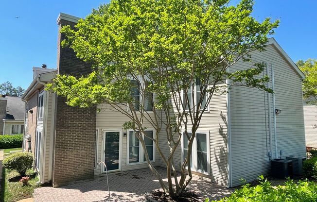 3BD/3BA Condo located on the Germantown/Memphis Line!