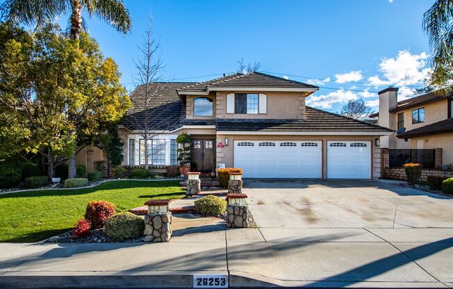 Beautiful 4 Bedroom Home on Cul-de-sac