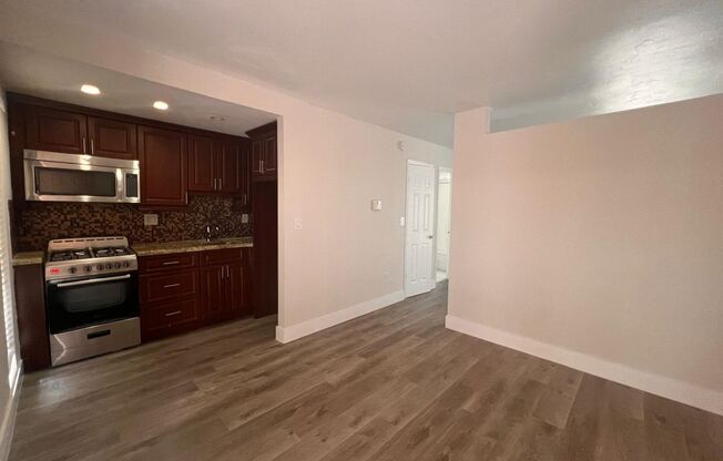 110 Sidonia Ave