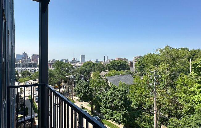 2 beds, 1 bath, 914 sqft, $1,750, Unit 504