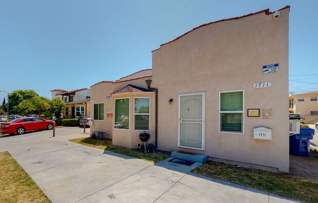 1711-1713 Redondo Blvd