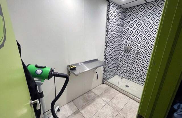Dog Spa with Washing Station