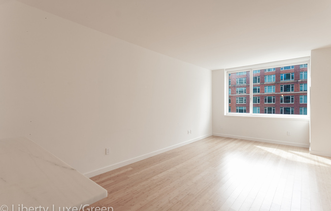 1 bed, 1 bath, 804 sqft, $5,850, Unit 12H