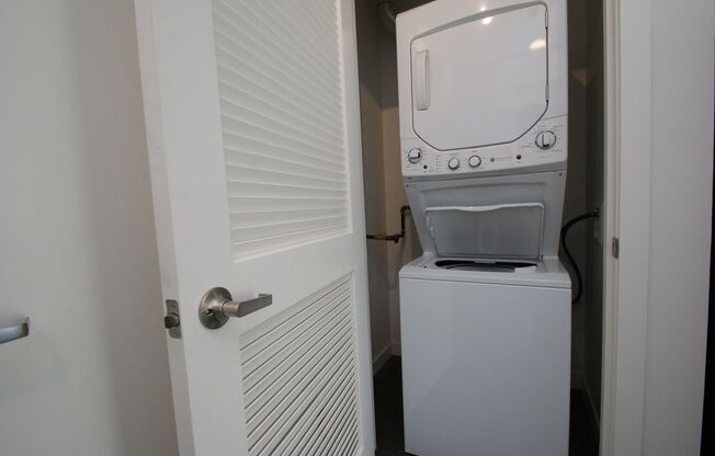 Studio, 1 bath, 367 sqft, $1,425, Unit 213 NEW