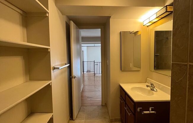 1 bed, 2 baths, $1,800, Unit #205