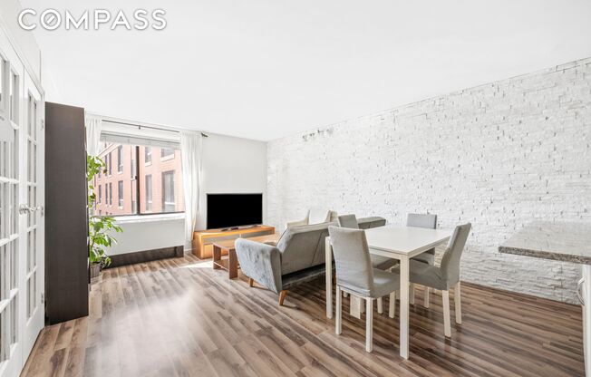 300 RECTOR PL