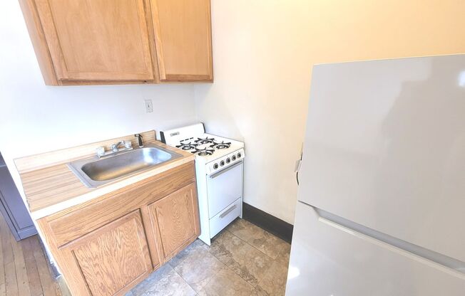 Studio, 1 bath, $645