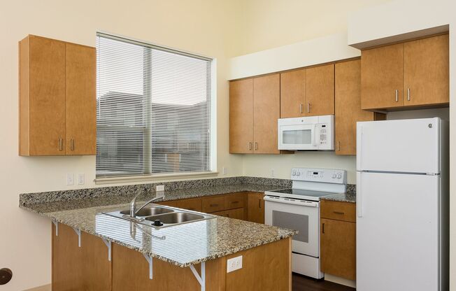 2 beds, 2 baths, 920 sqft, $1,700, Unit 89365-06