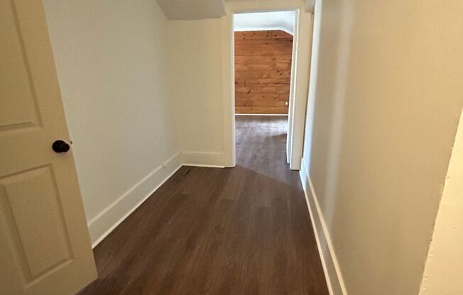 2 beds, 1 bath, $995, Unit 803