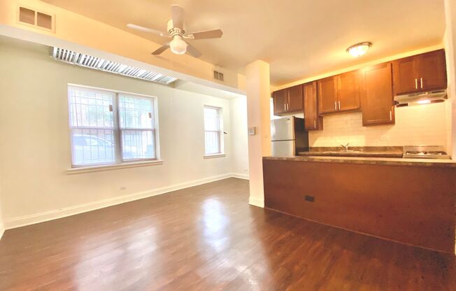 4756 N. Maplewood Ave.