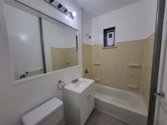 37 68 64 ST
