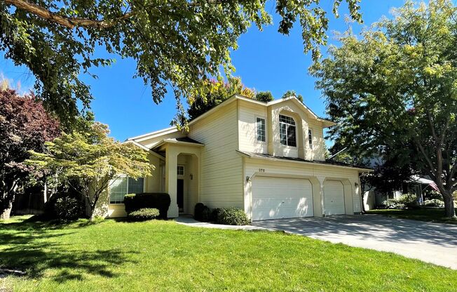 Beautiful 5bd 3ba home on corner lot, Edgeview Estates Sub in Boise