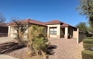 Spacious 3-bedroom plus den in North Phoenix