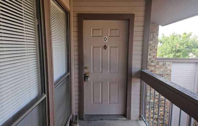 Nice upstairs 4 plex unit in North Richland Hills