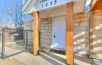 1233 N GRAND BLVD