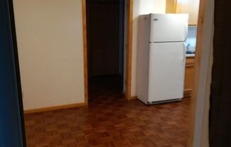 1 bed, 1 bath, 2,000 sqft, $1,200, Unit 5627 Shop