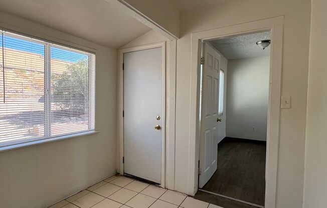 3 beds, 1 bath, $1,300