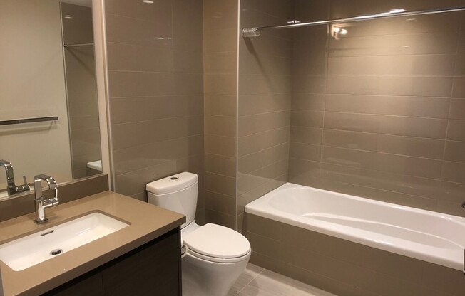 2 beds, 2 baths, $4,300, Unit Unit 2401