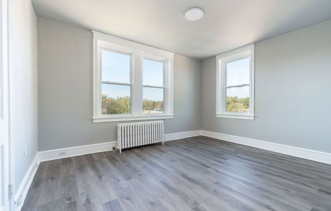1 bed, 1 bath, 550 sqft, $1,375, Unit D4