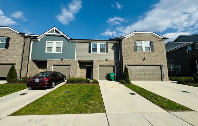 FOR LEASE - 3 bed, 2.5 bath, 1611 sqft townhome!