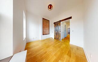 510 E 12 ST