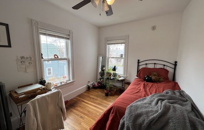 4 beds, 2 baths, $5,000, Unit 2