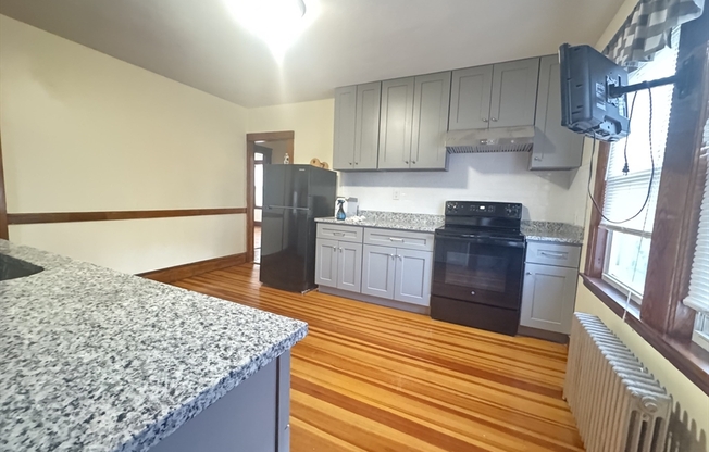 2 beds, 1 bath, 800 sqft, $2,200, Unit 1