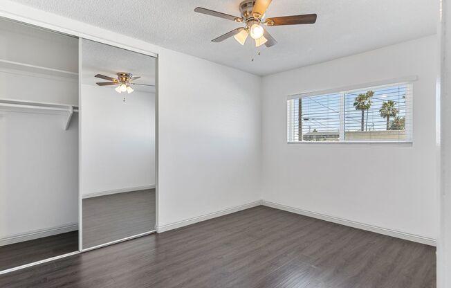 2 beds, 1 bath, 733 sqft, $2,195, Unit 07