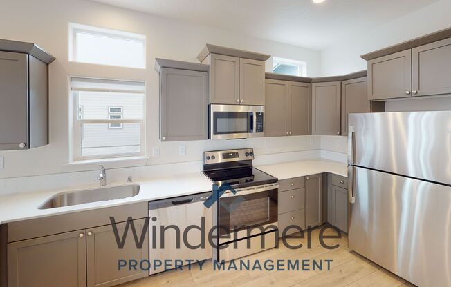 3 beds, 2 baths, 1,064 sqft, $1,895, Unit 1412 Artesia