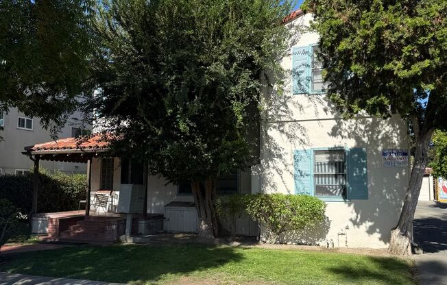452 S 3rd Street