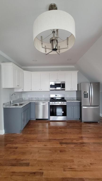 761 HIGHLAND AVE