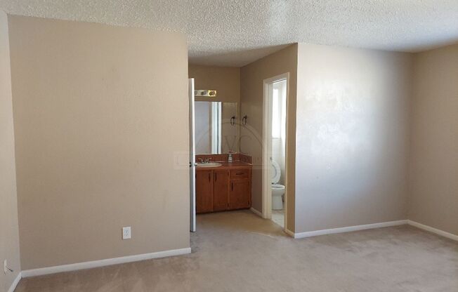 3 beds, 2 baths, $1,350