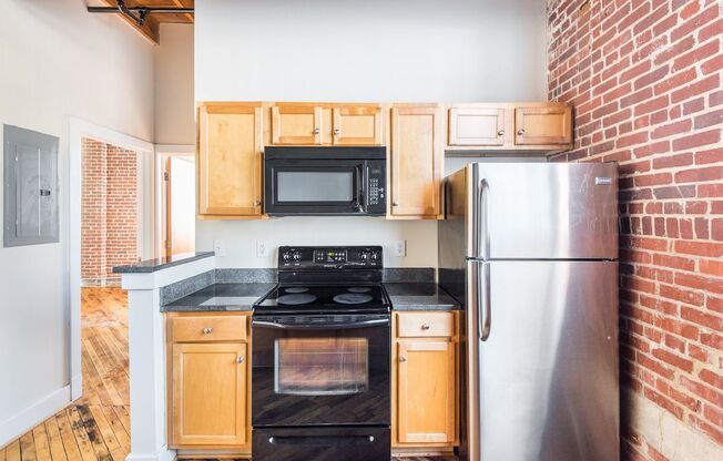 2 beds, 2 baths, 900 sqft, $1,950, Unit 116