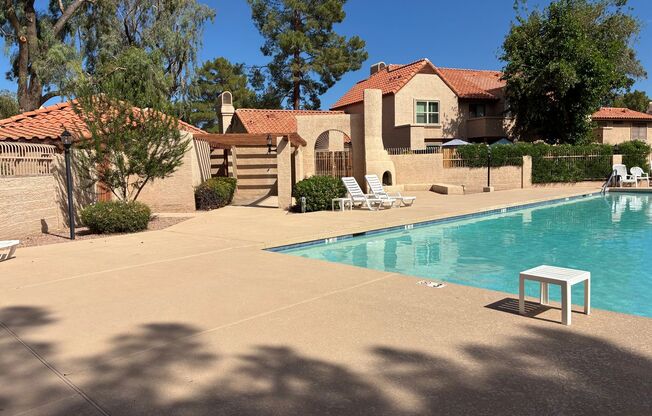 2 beds, 1 bath, $1,495, Unit #1043